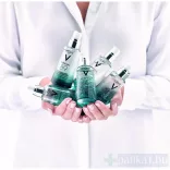 Vichy Minéral 89 HYALURON-BOOSTER Bőrerősítő és teltséget adó arcápoló 30 ml